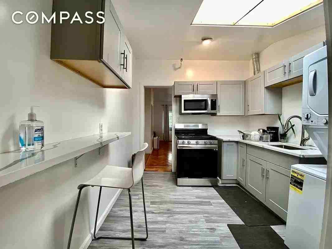 312 Decatur St #3 - Photo 2 of 6