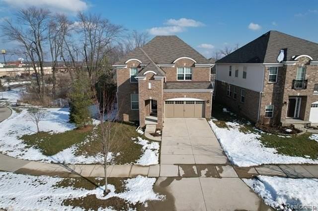 49744 Hartwick Dr - Photo 2 of 25