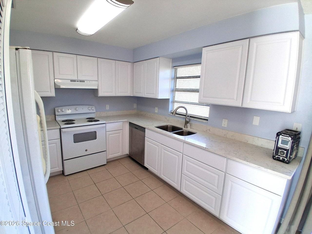 426 Jupiter Blvd Nw - Photo 2 of 16