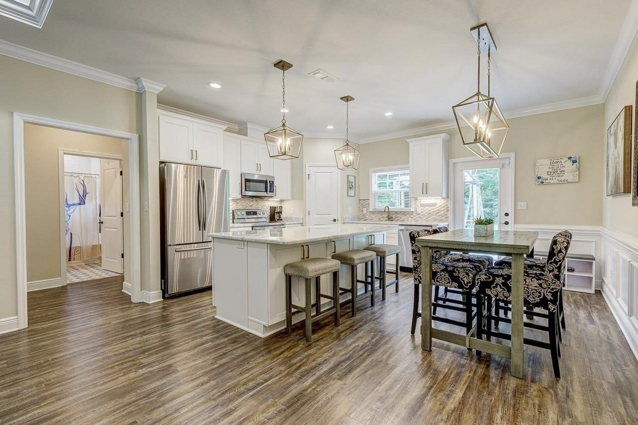 6186 Hugh Rd - Photo 6 of 17