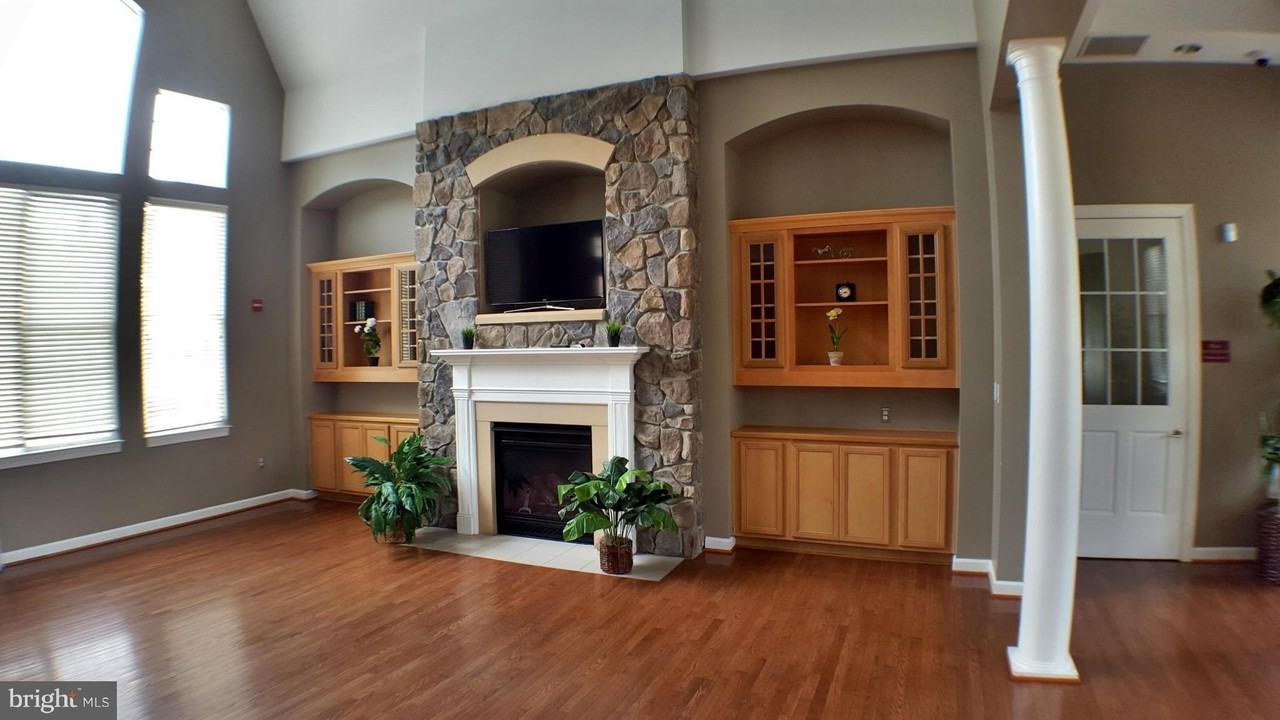4600 Carisbrooke Ln - Photo 7 of 8
