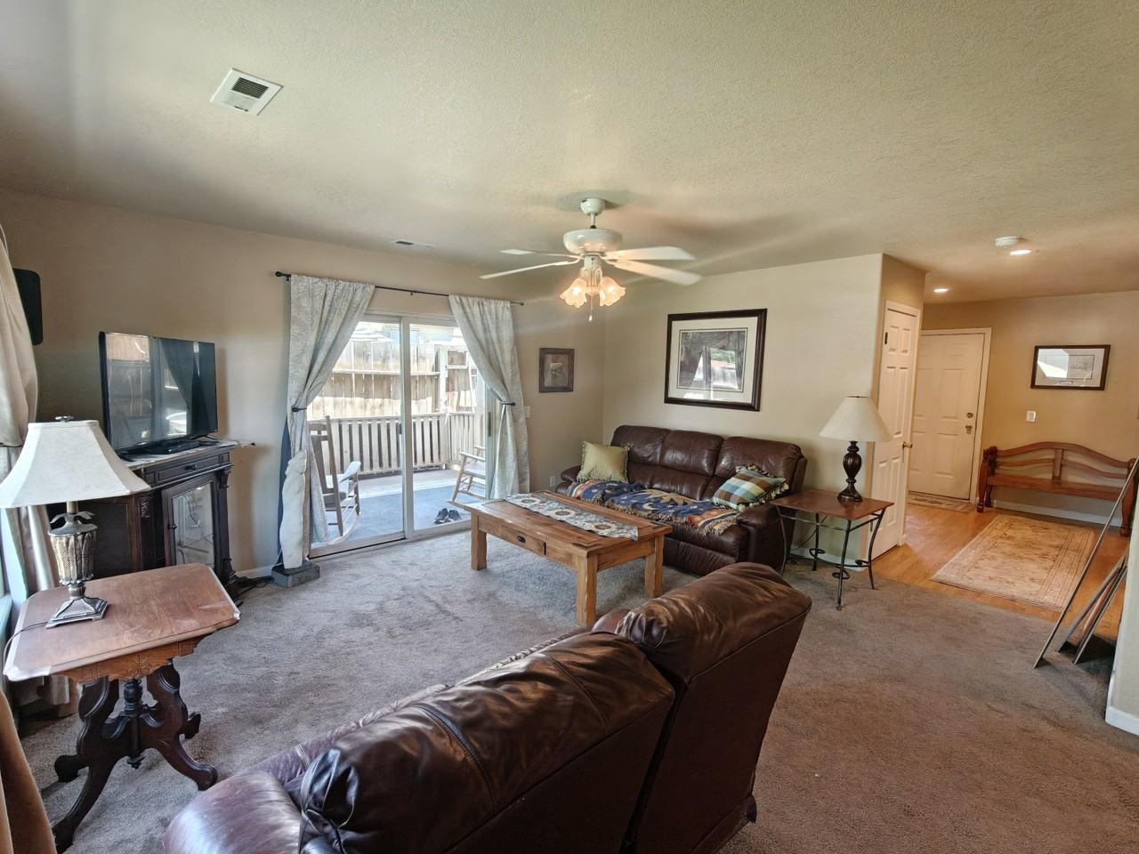 951 Euclid Ave #1 - Photo 6 of 26