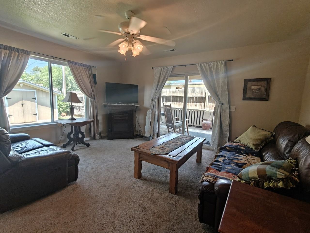 951 Euclid Ave #1 - Photo 7 of 26