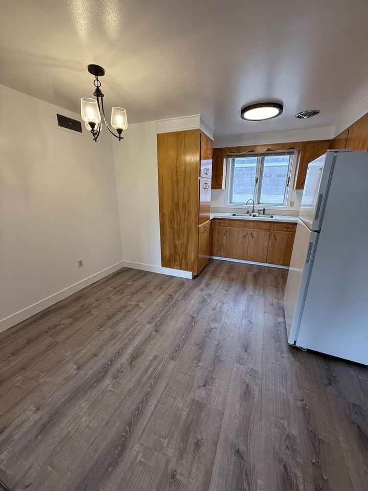 4212 Central Ave #4 - Photo 3 of 12