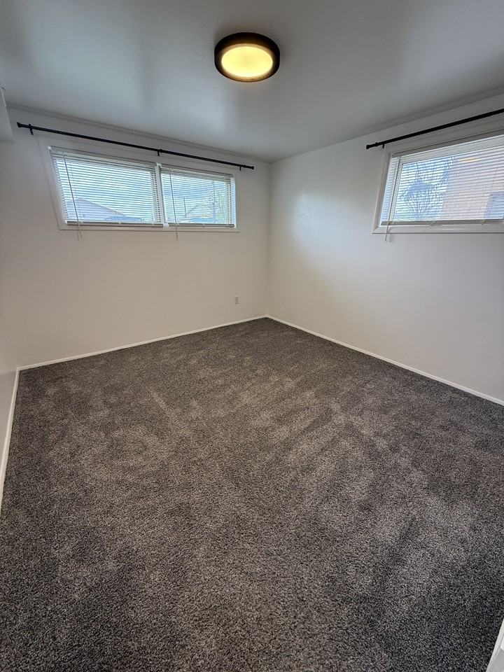 4212 Central Ave #4 - Photo 6 of 12