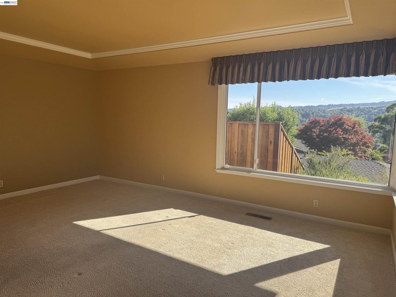 1088 Country Club Dr - Photo 6 of 45