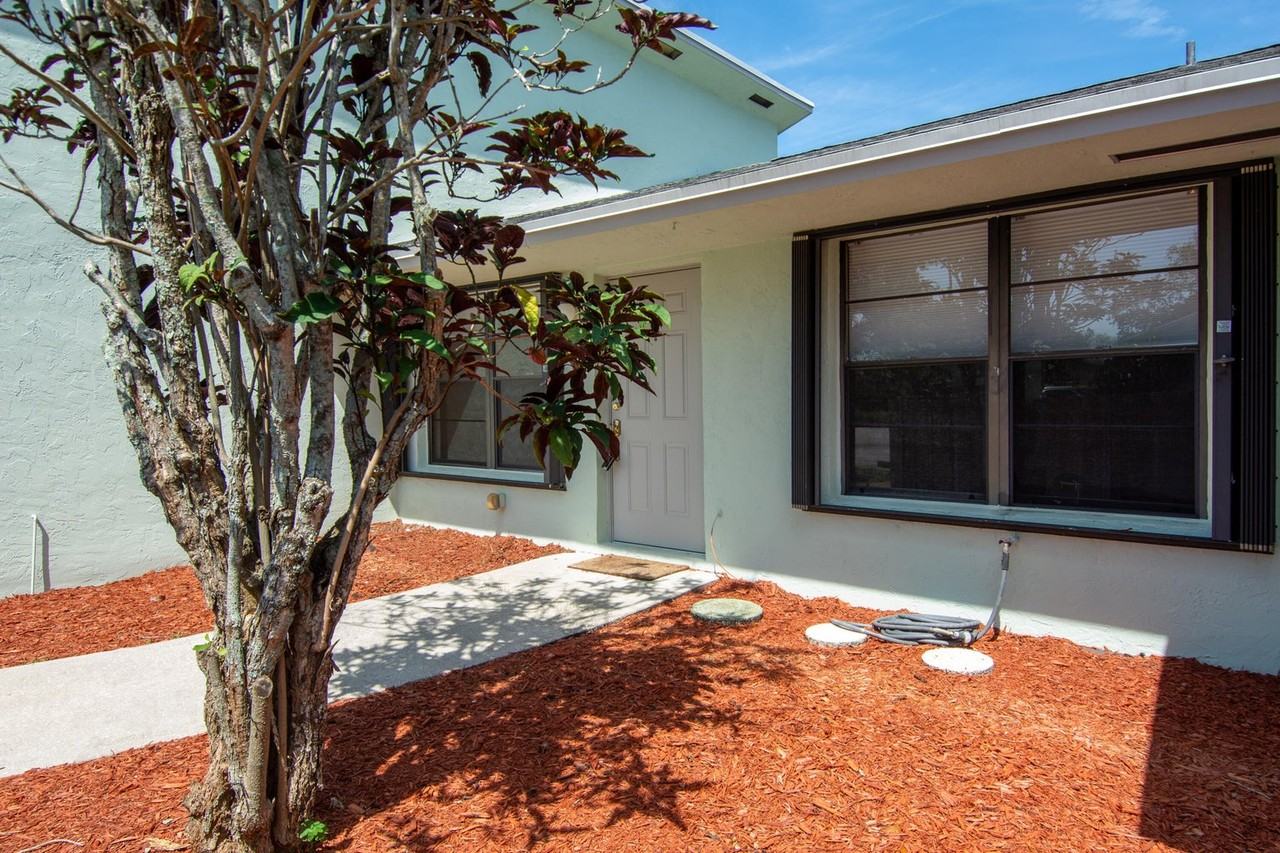 431 Jupiter Lakes Boulevard - Photo 2 of 13