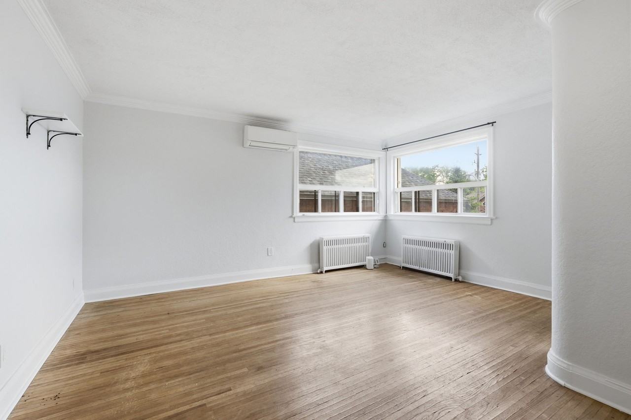 676 Beresford Avenue - Photo 7 of 21