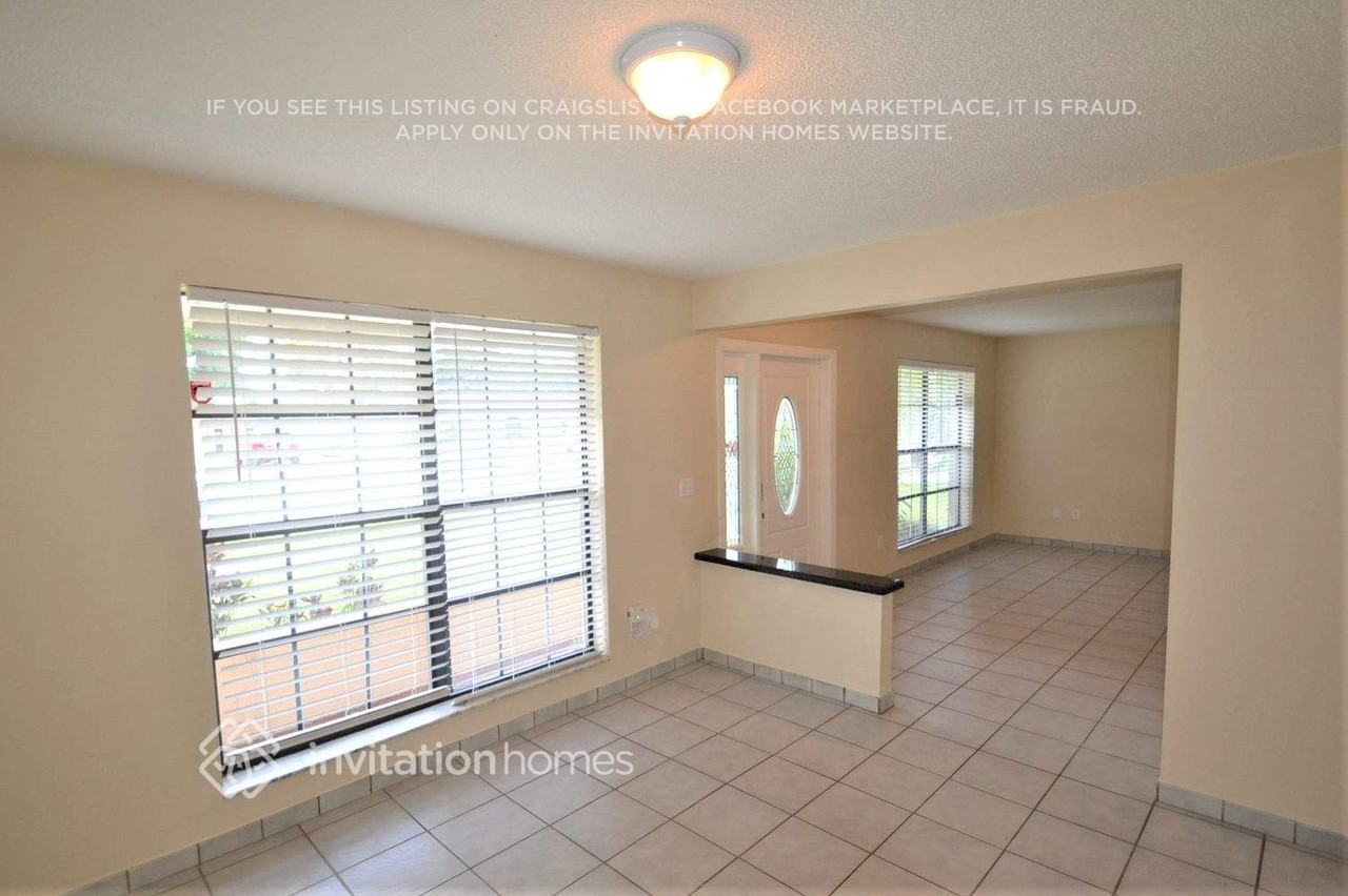 5131 Sw 101st Ter - Photo 3 of 18