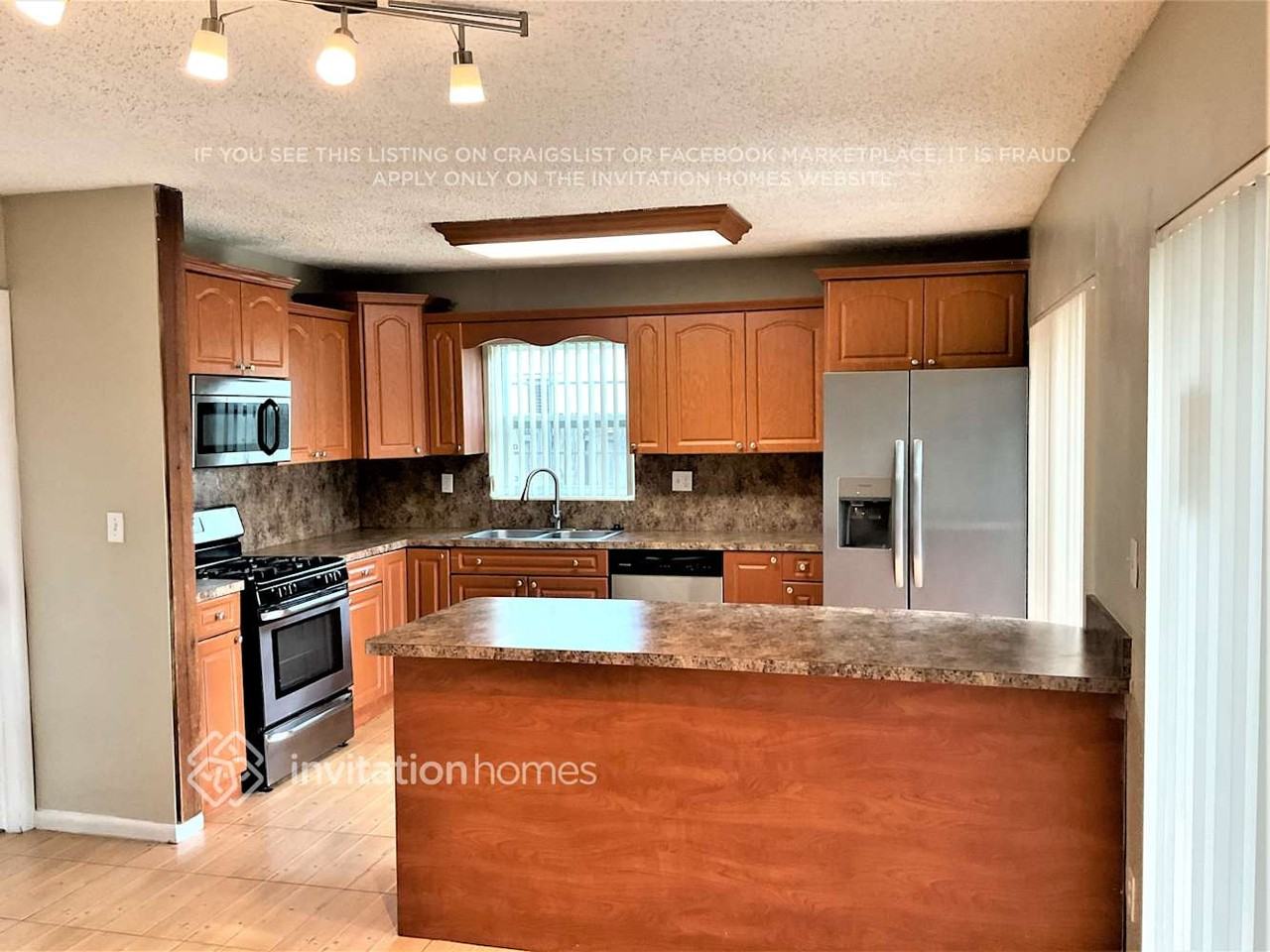 11721 Sw 122nd Ave - Photo 6 of 21