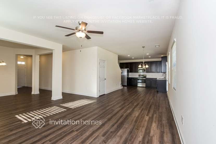 9823 Maywine Cir - Photo 7 of 20