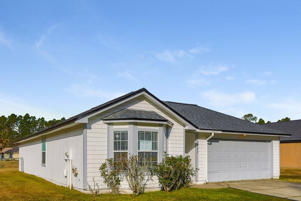 1811 Sheraton Lakes Cir - Photo 3 of 16