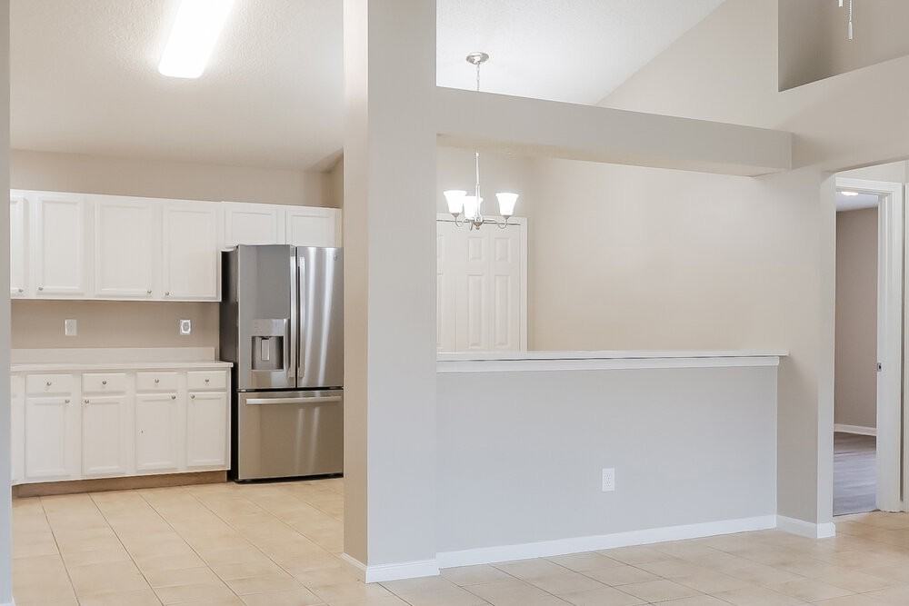 1811 Sheraton Lakes Cir - Photo 7 of 16