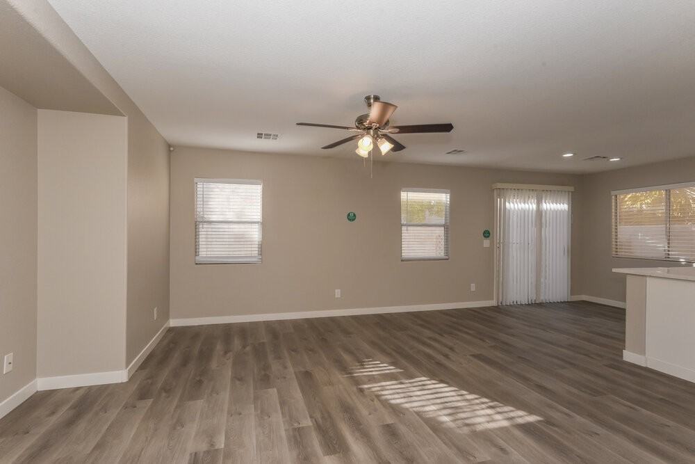 10265 Montana Mountain St - Photo 6 of 17