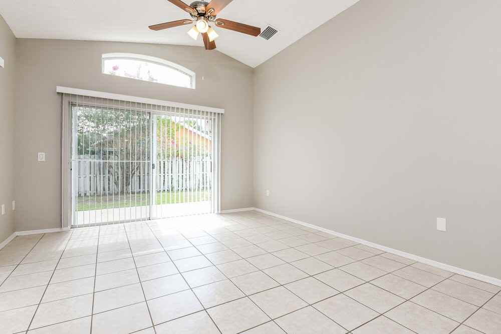 2603 Spring Hill Dr - Photo 3 of 16