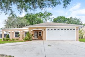 featured image of 11546 Lake Dr