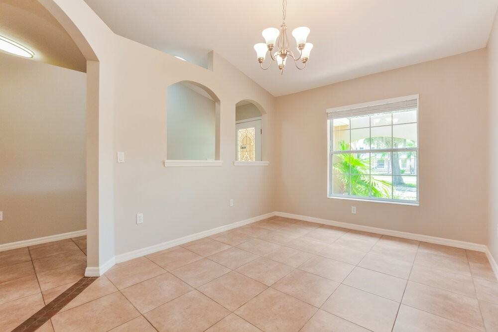 11546 Lake Dr - Photo 5 of 16
