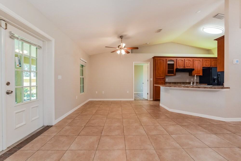 11546 Lake Dr - Photo 6 of 16