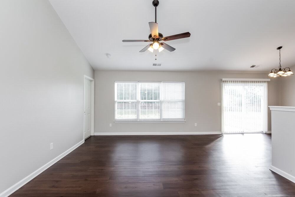 10120 Green Hedge Ave - Photo 2 of 15