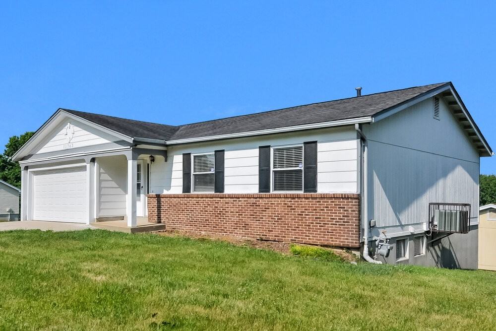 11743 Branridge Rd - Photo 4 of 17