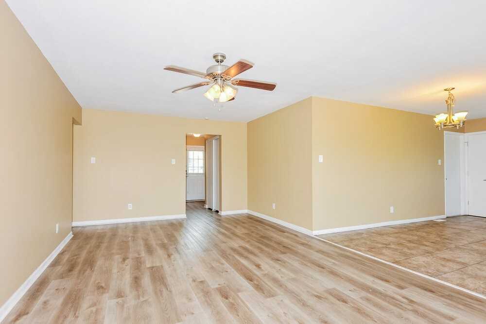 11743 Branridge Rd - Photo 5 of 17