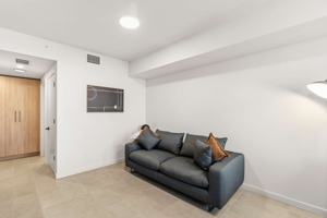 featured image of 121 Ne 5th St
