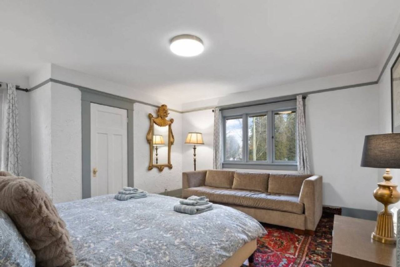 2029 Collingwood St #1539509P - Photo 7 of 15