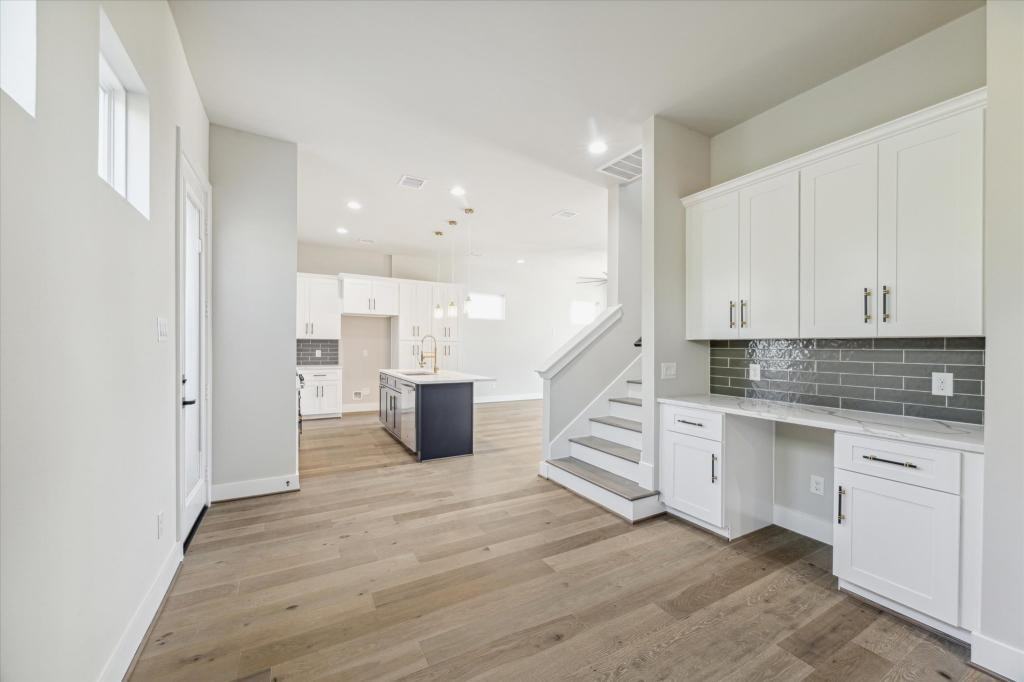 Mansfield Heights Ln - Photo 5 of 11