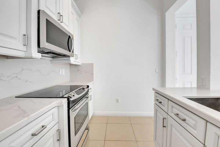 838 Northwest 83rd Lane - Photo 2 of 8