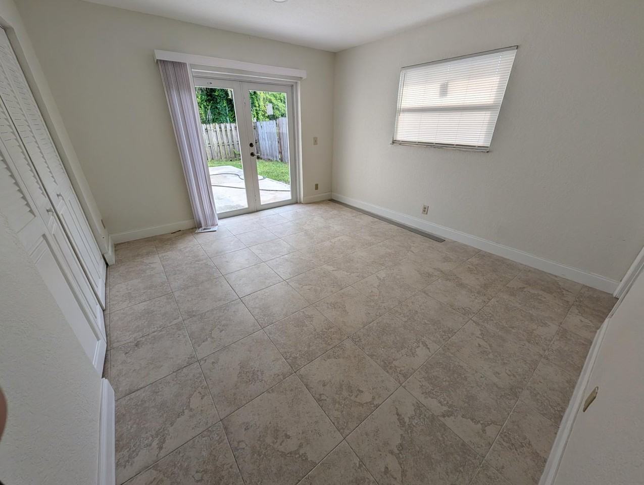 4626 Arthur Street - Photo 5 of 17