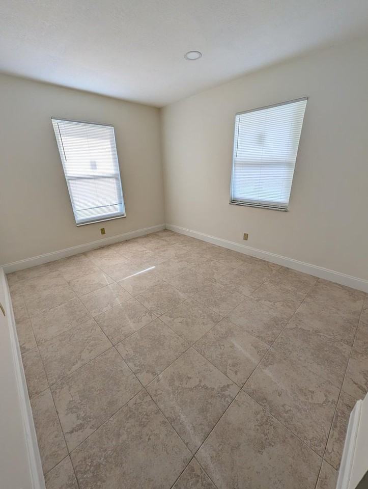 4626 Arthur Street - Photo 7 of 17