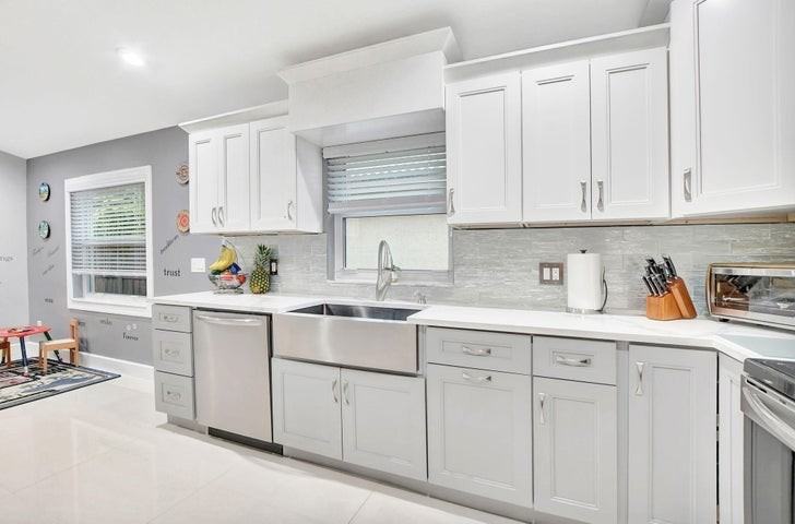 22687 Royal Crown Terrace East