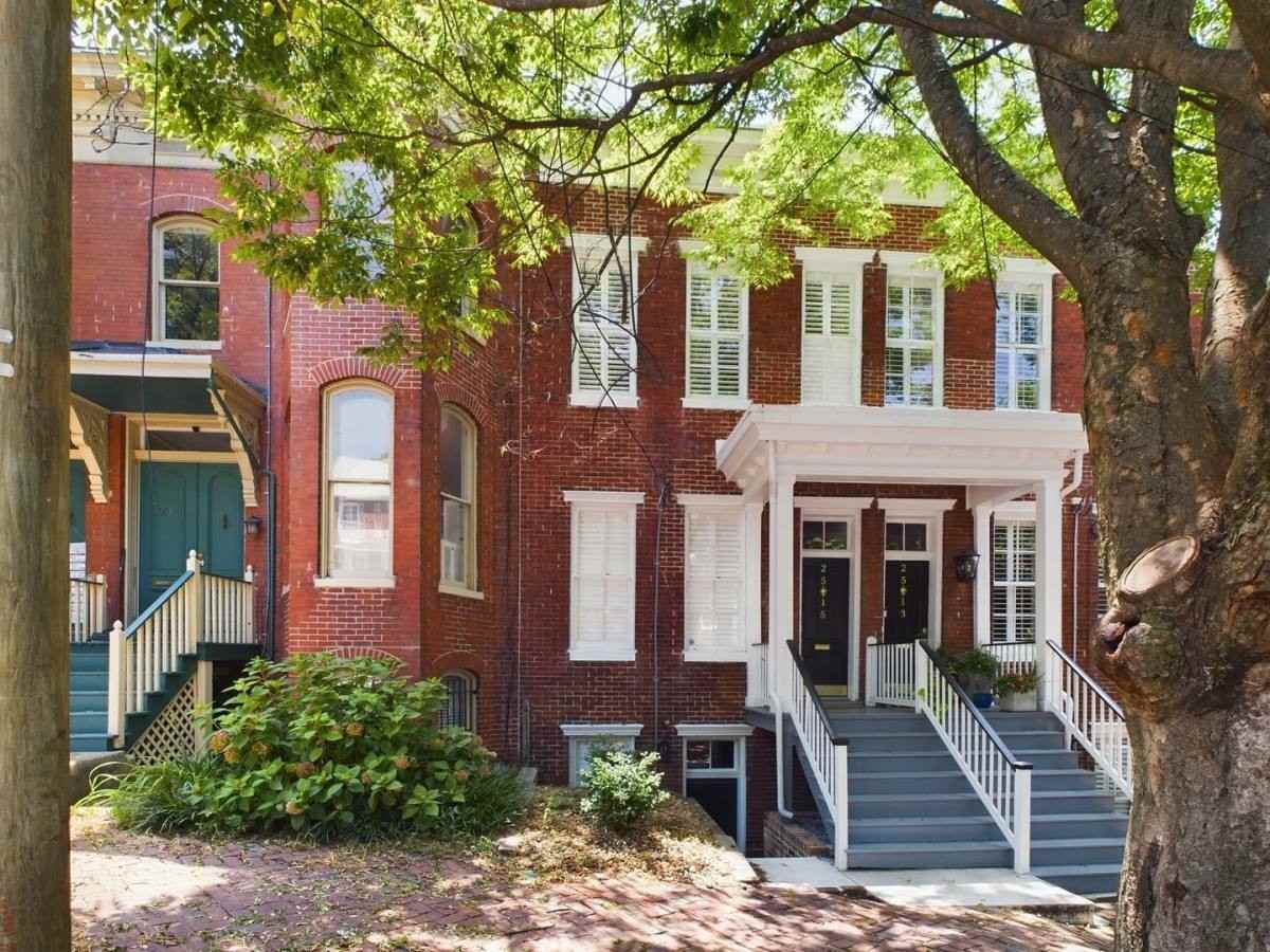 2515 E Franklin St - Photo 2 of 10