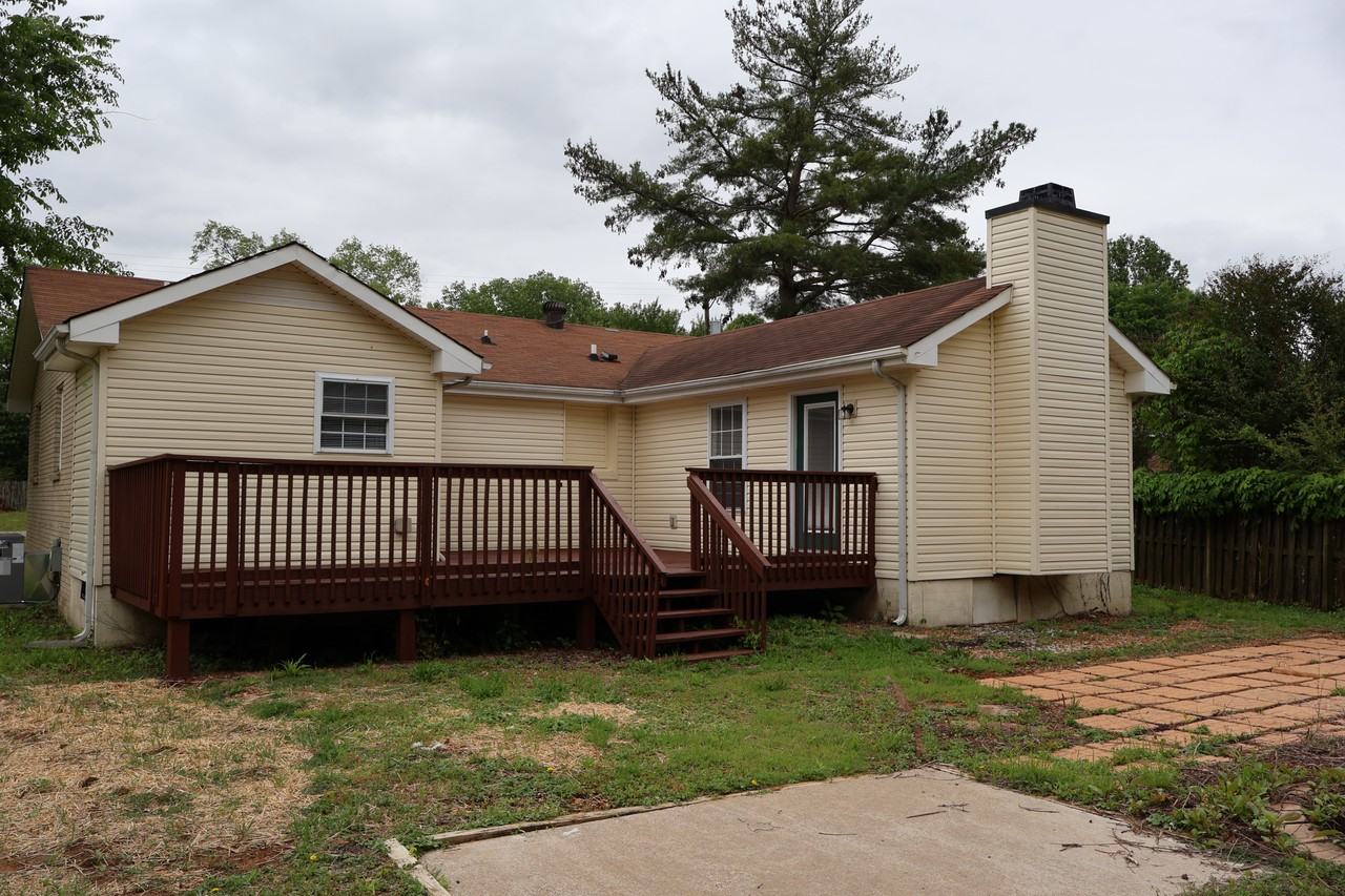 2724 Ann Dr - Photo 6 of 7