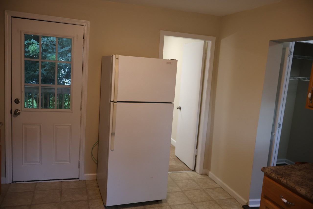 114 Emory St #MAIN - Photo 7 of 10