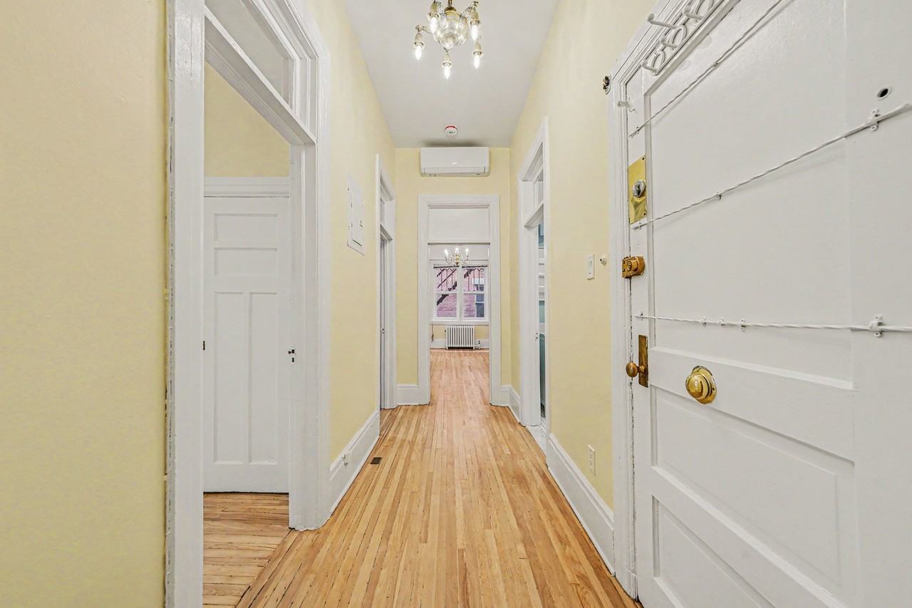 Elgin St & McLeod St #4 - Photo 2 of 13