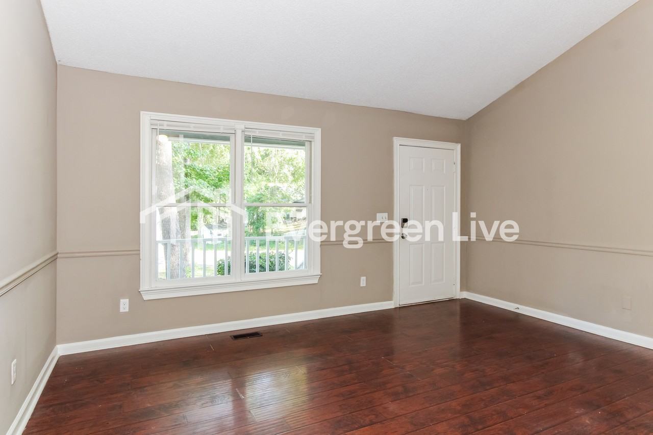 313 Netherland Dr - Photo 2 of 15