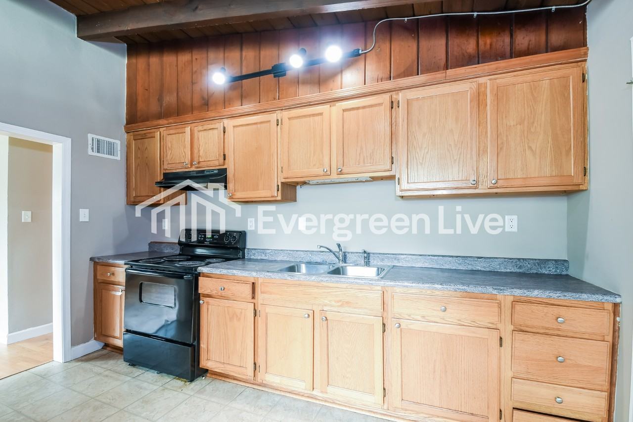 7823 Milan Ave - Photo 6 of 15