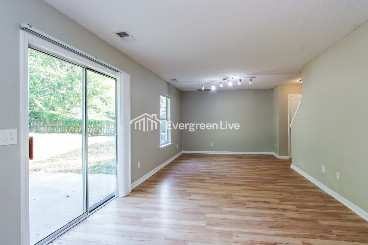 105 Wingspan Way - Photo 3 of 15