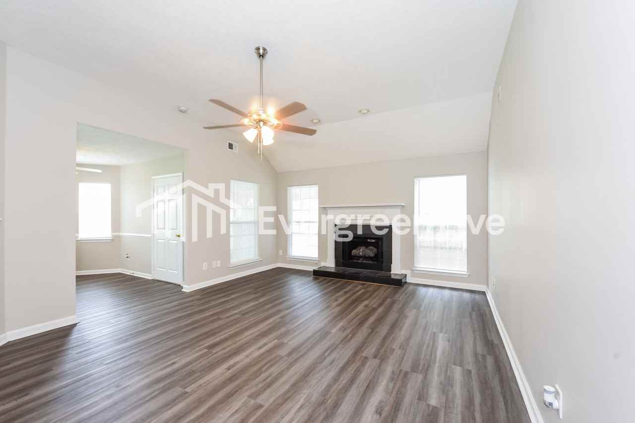 312 Red Barn Ct - Photo 2 of 15