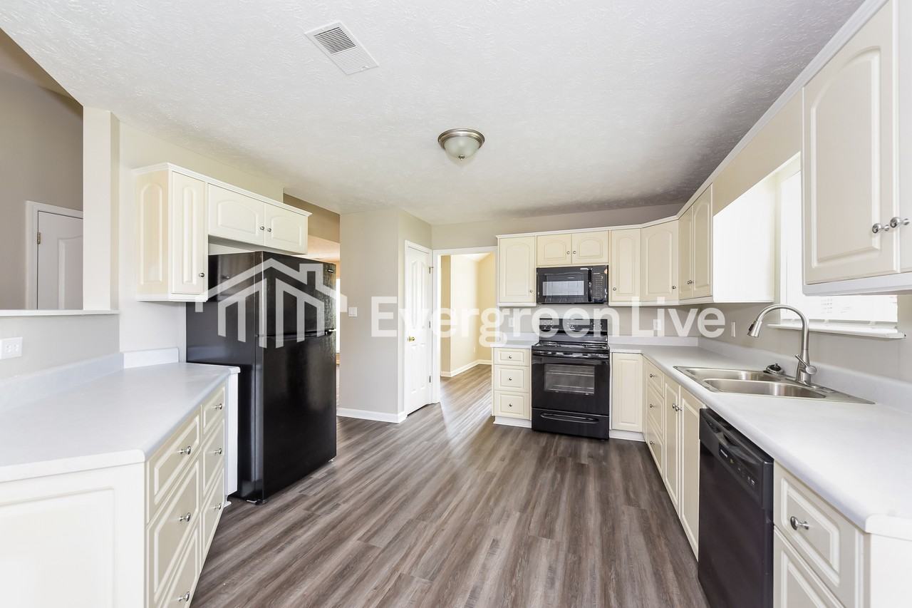 312 Red Barn Ct - Photo 7 of 15