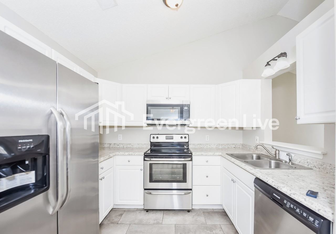 107 Sterling Hills Cir - Photo 4 of 15