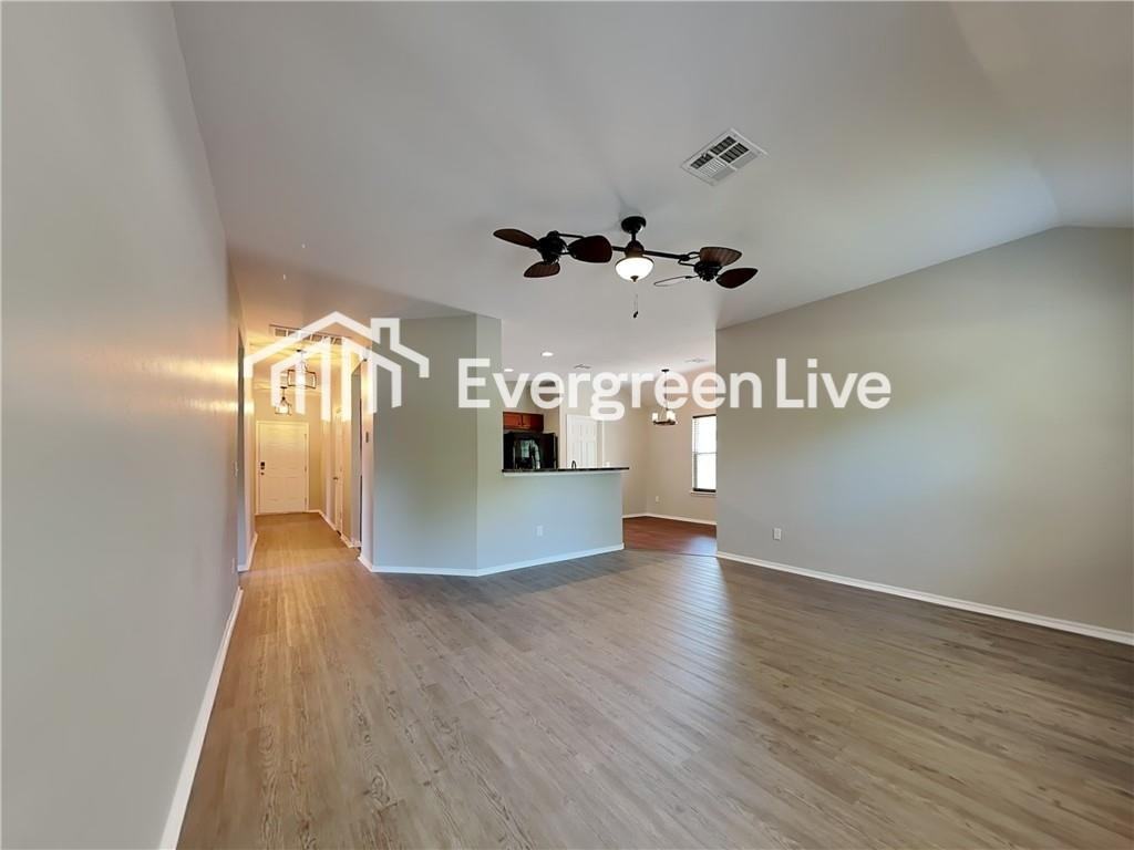 451 Ne 19th Pl - Photo 3 of 8