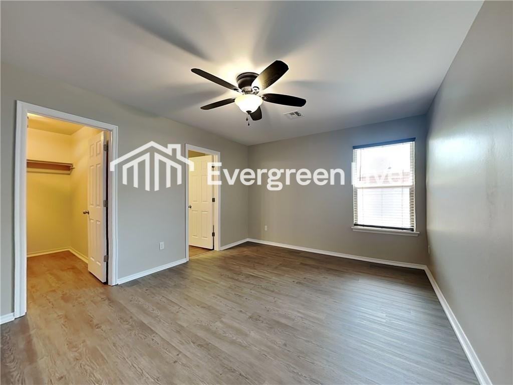 451 Ne 19th Pl - Photo 5 of 8