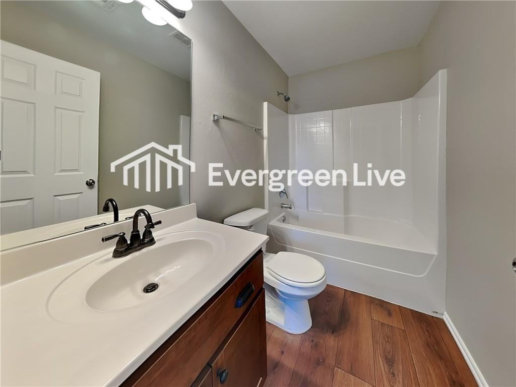 451 Ne 19th Pl - Photo 7 of 8