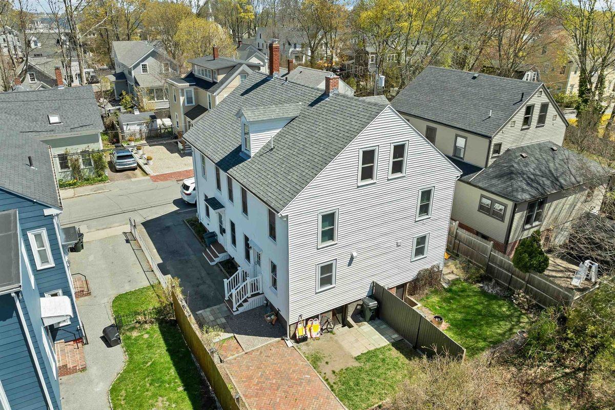 16 Chestnut St - Photo 3 of 38