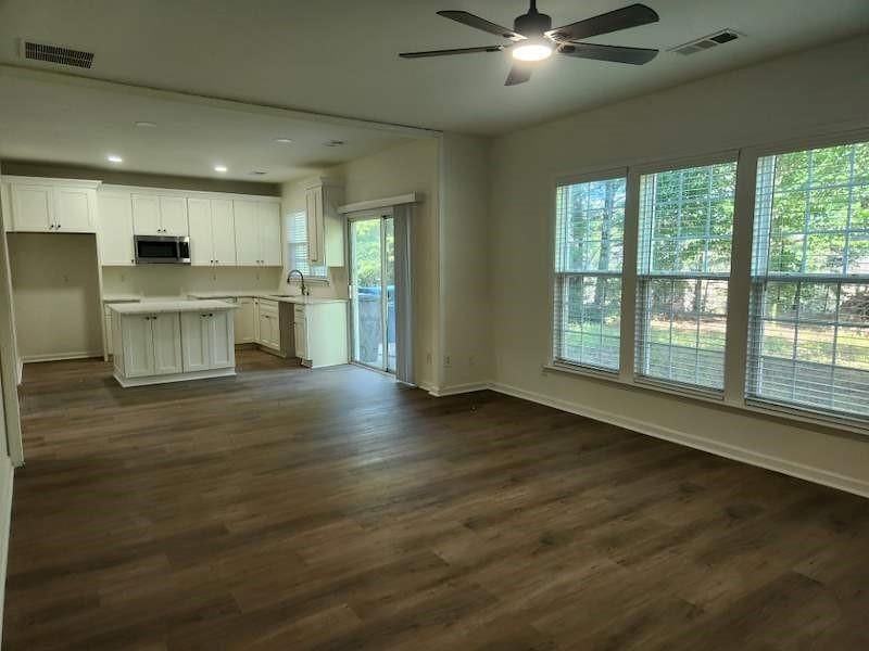 2025 Kyrle Ln - Photo 3 of 30