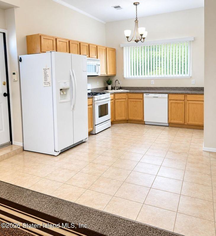 146 Bayview Ln ##2 - Photo 2 of 7