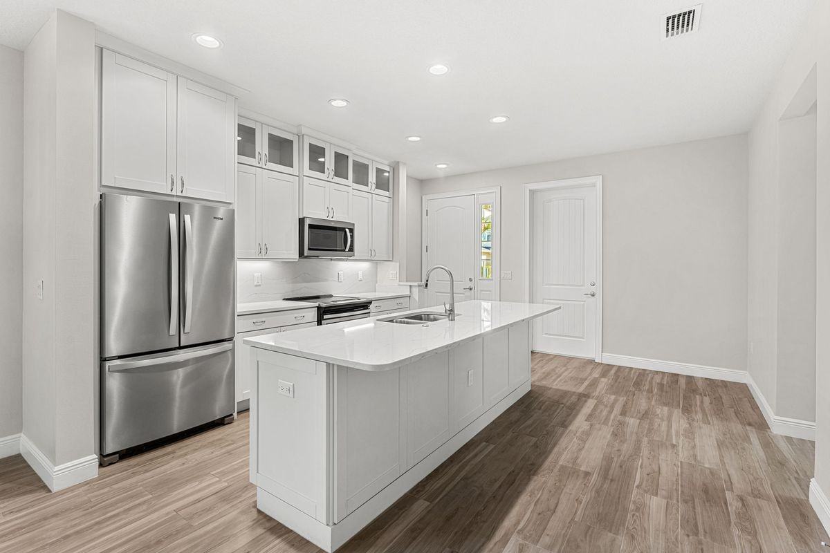 1011 Steven Patrick Ave - Photo 2 of 25