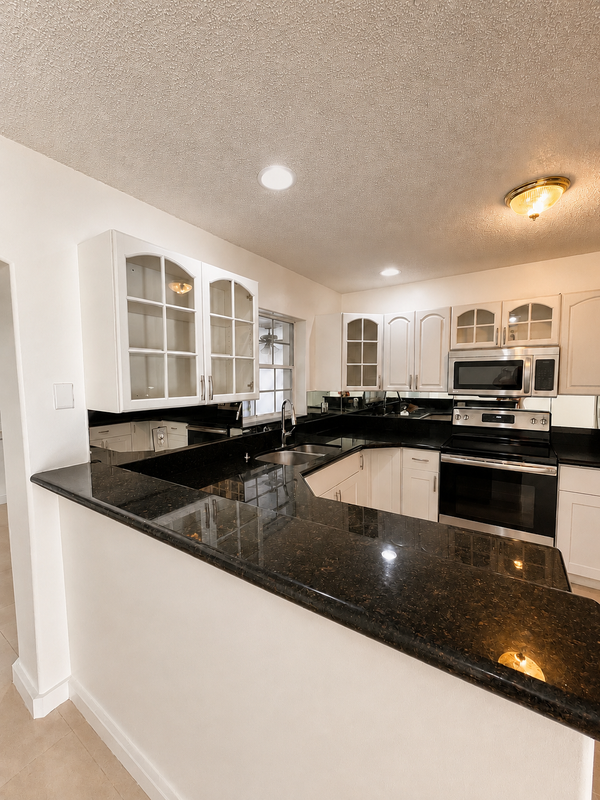 7434 Thatcher Ave - Photo 6 of 9